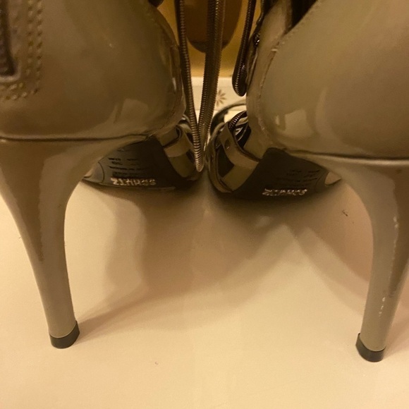 SCHUTZ LEATHER HEELED SHOE SIZE 8 - Picture 4 of 8